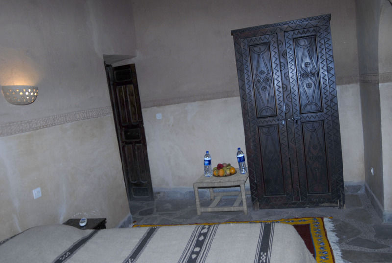 Kasbah Imdoukal Hotel Nkob Exterior photo
